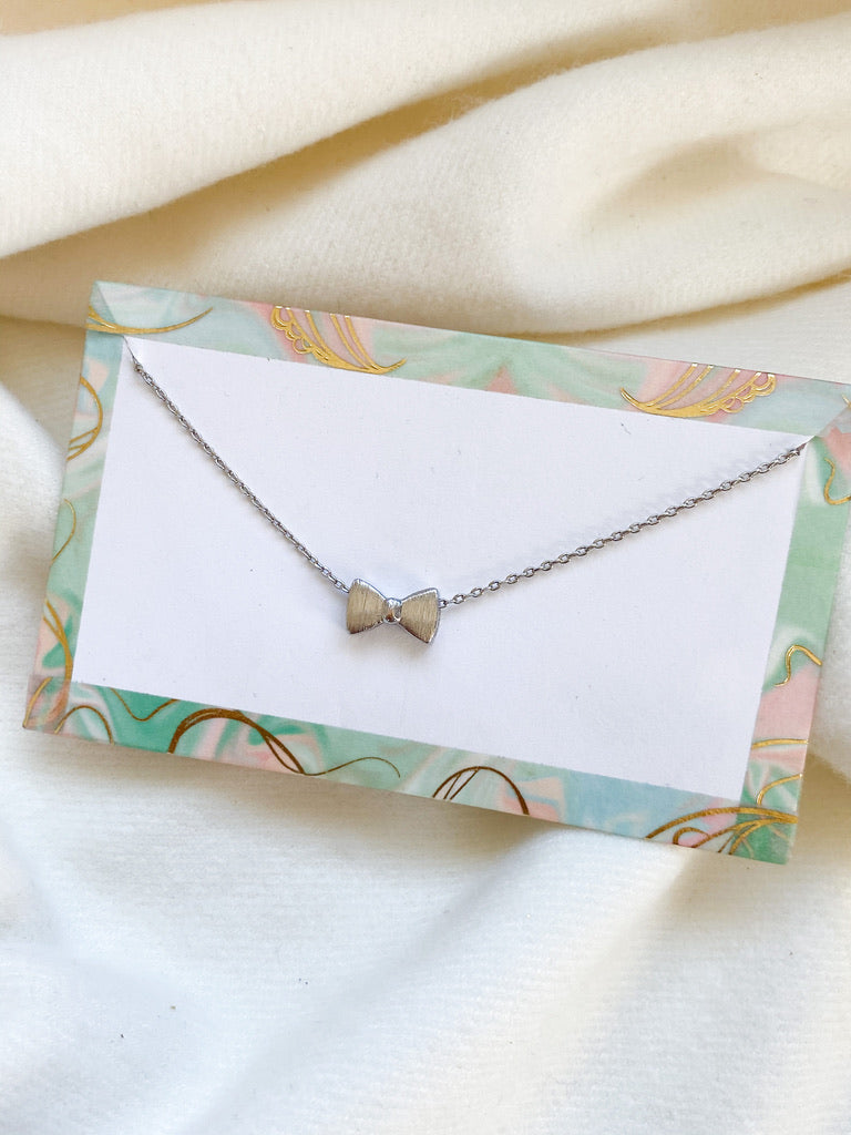 Bow Necklace