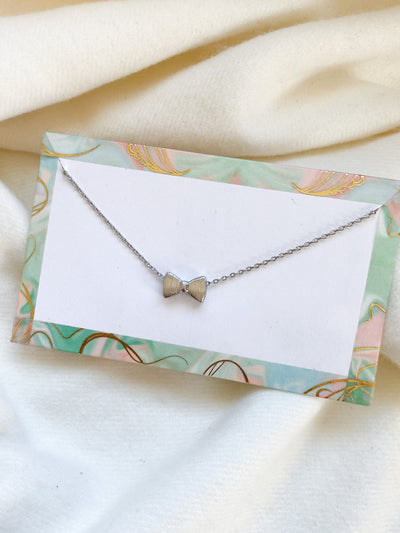 Bow Necklace