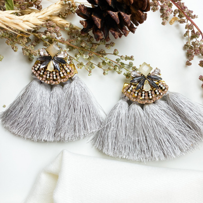 Make a Statement Earring Grey