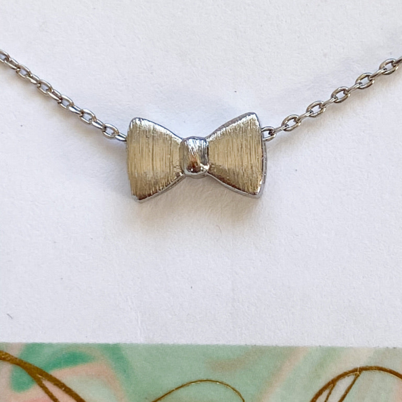 Bow Necklace