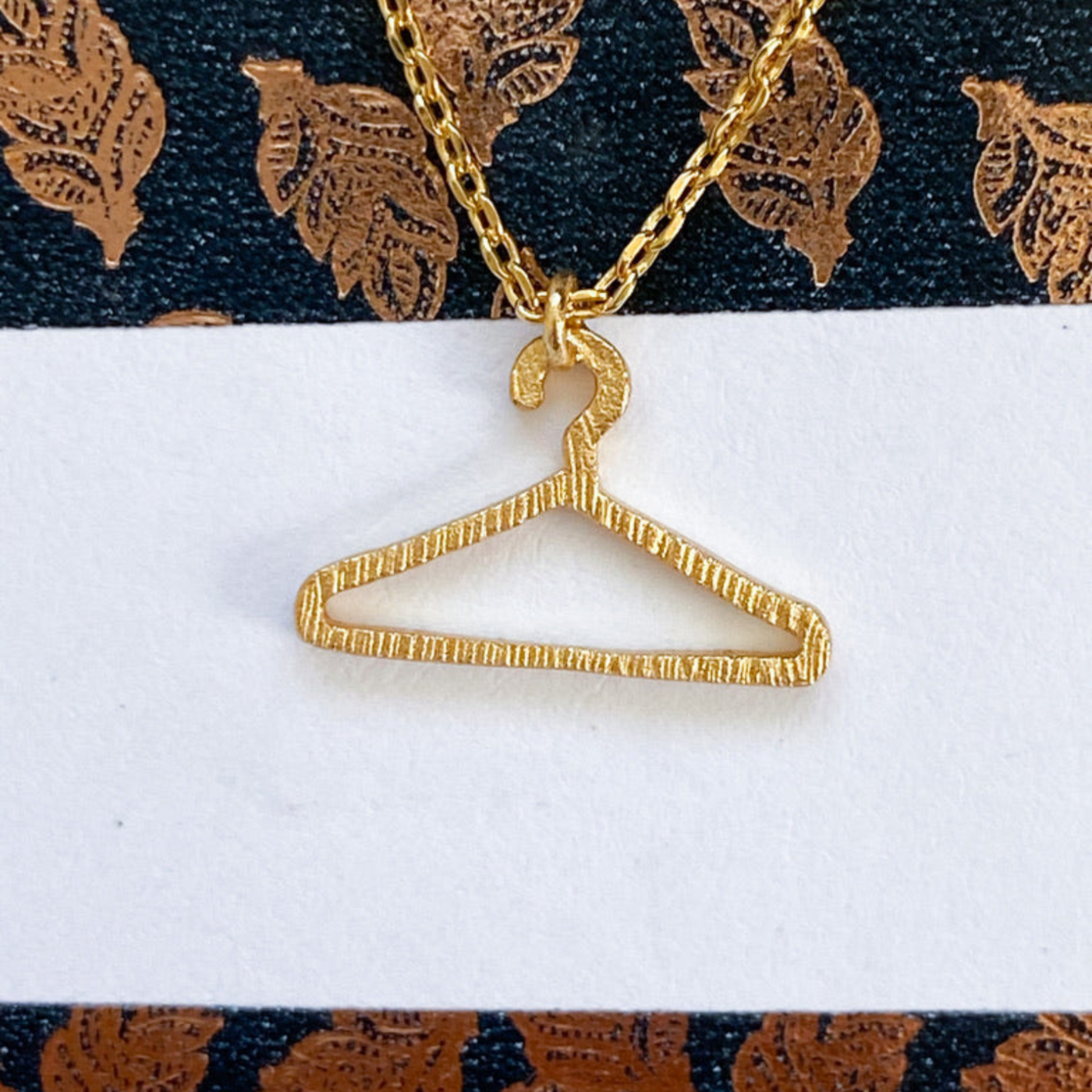 Hanger Necklace